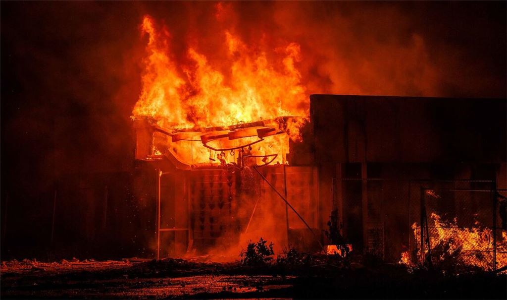 Was das Feuer genau auslöste, ist noch unklar.