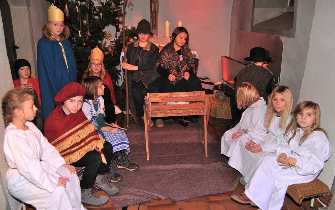 Was tun, wenn die Hauptpersonen beim Krippenspiel – hier ein Archivbild aus der Kirche in Hohenklingen – quarantänebedingt ausfallen?Foto: Archiv