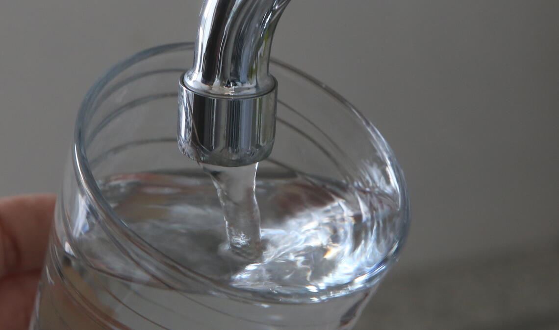 Wasser ist ein teures Gut – das gilt in Wiernsheim künftig umso mehr. Symbolfoto: Archiv