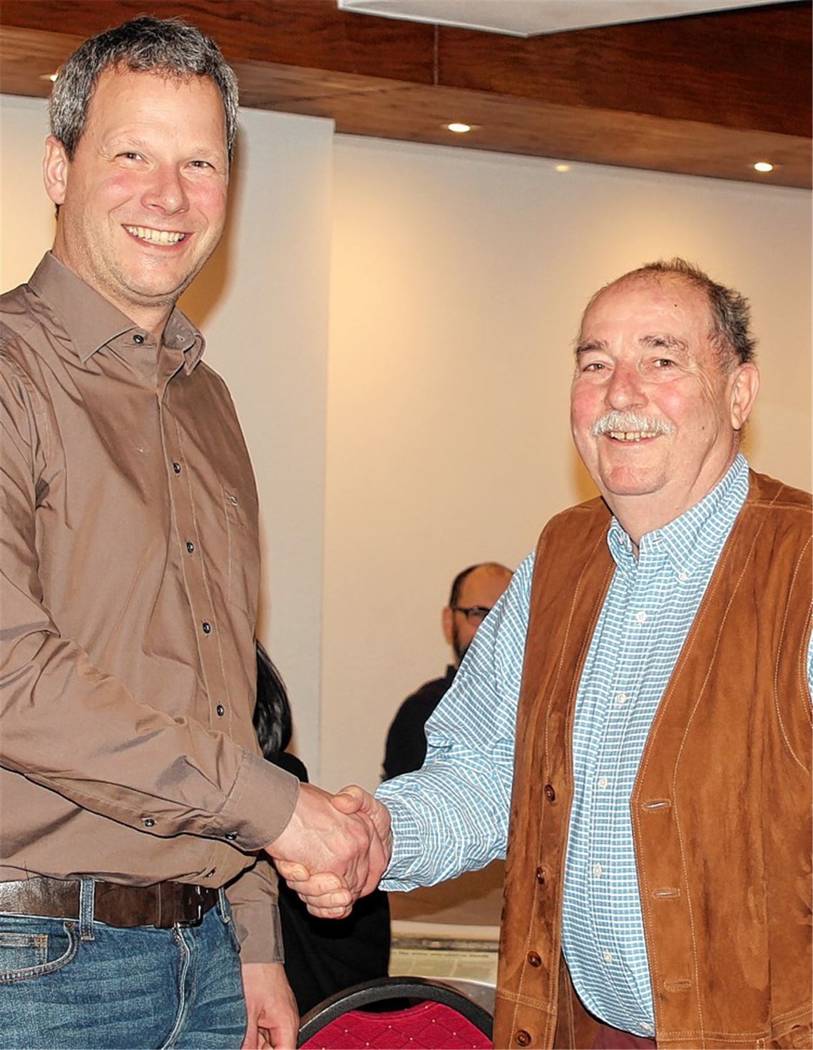 Schüler betreuen Kugelbahn