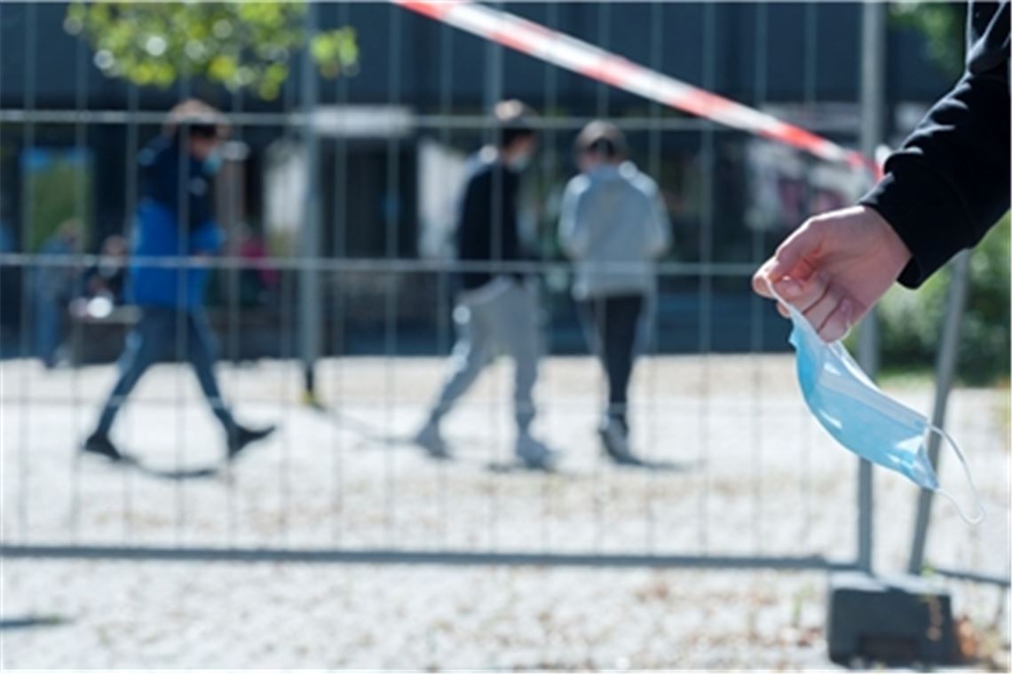 Volle Klassenzimmer in Corona-Zeiten: Verunsicherung von Lehrkräften ist groß Wechselunterricht oder Präsenzmodell? Mit Blick auf den künftigen Fahrplan für die Schulen besteht Unsicherheit. Viele Lehrer befürworten wegen hoher Infektionszahlen ein Hybridmodell. Foto: Archiv