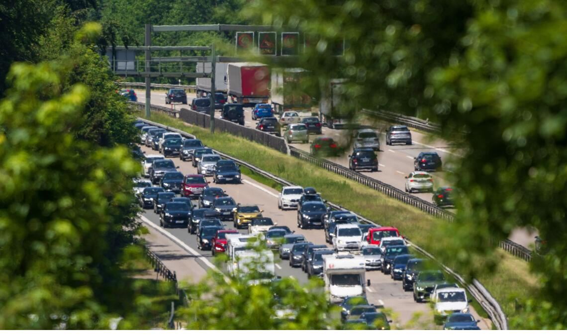 Wegen der Brenner-Blockade wird auf den Autobahnen in Bayern und Baden-Württemberg mit dichtem Verkehr gerechnet.