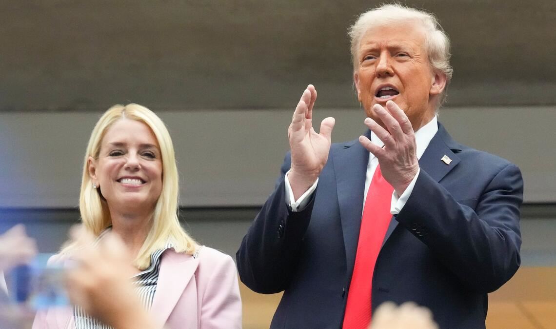 Vor Trump: Alcaraz dank US-Open-Triumph Nummer eins der Welt Wegen des Besuchs von Trumps waren die Sicherheitsvorkehrungen rund um das Finale verschärft.