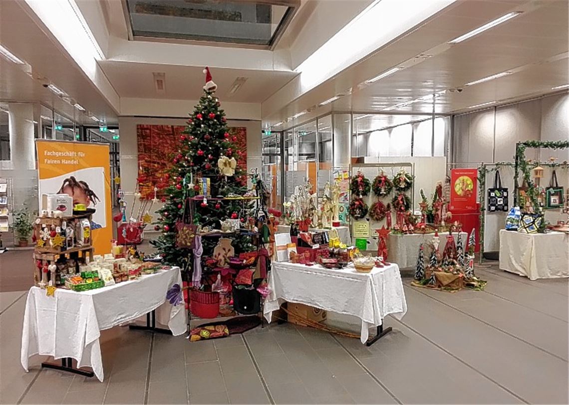 Weihnacht in der Kundenhalle.