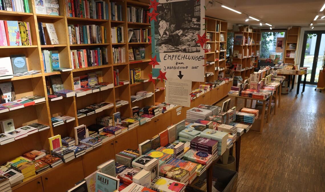 Weimer ließ drei Buchläden wegen "verfassungsschutzrelevanter Erkenntnisse" von der Liste für den Deutschen Buchhandlungspreis streichen, darunter auch die Buchhandlung "Rote Straße" in Göttingen.