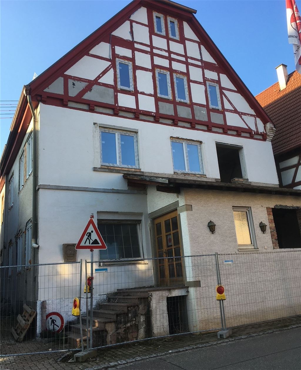 Weiter Baustelle: das frühere Gasthaus Krone an der Zwerchstraße in Mühlhausen.Foto: privat/Wolfgang Schreiber