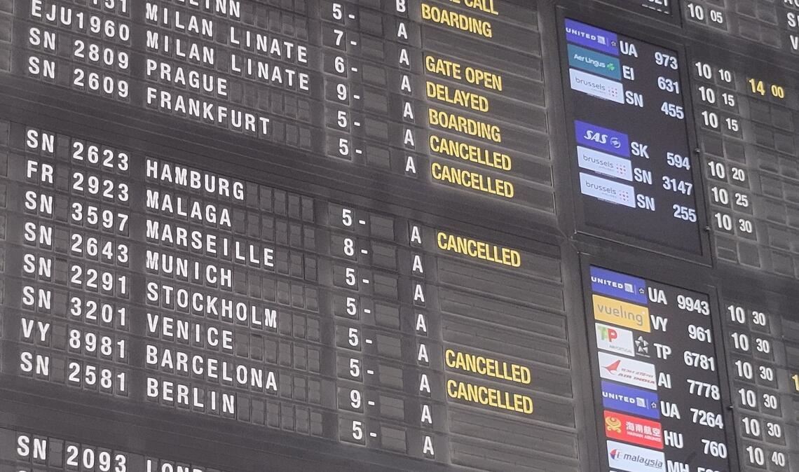 Welche Rechte haben Reisende, wenn der Flug verspätet ist oder ganz gestrichen wird? (Symbolbild)