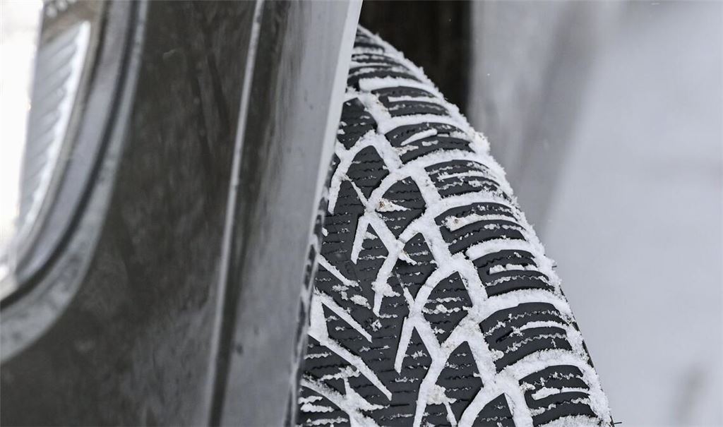 Welche Reifen sind in der kalten Jahreszeit vorgeschrieben?