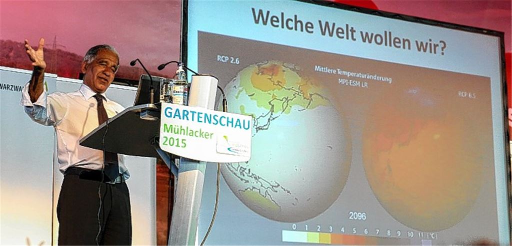 Welche Welt wollen wir? Diese Frage stellt sich auch Professor Dr. Mojib Latif, der die unterschiedlichen Szenarien auf der Sparkassenbühne der Gartenschau skizziert. Fotos: Hansen