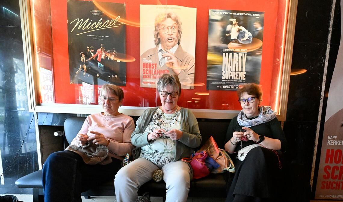 Welcher Film gezeigt wird, erfahren die Besucherinnen bei dem Kölner Event erst kurz vorher als Überraschung.