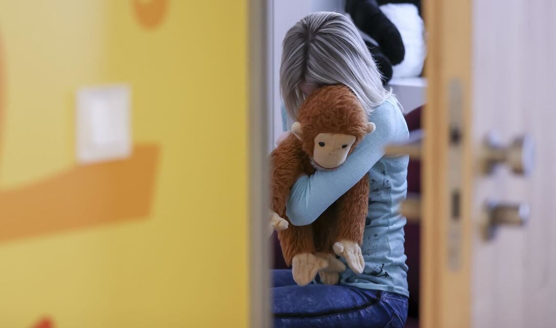 Wem kann man sich anvertrauen, wenn man sexualisierte Gewalt erfahren hat? Meistens sind es Freunde oder die Eltern.