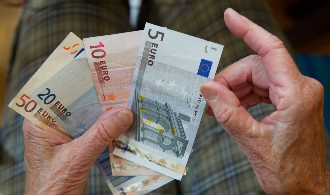 Wenig Geld im Alter? Davor fürchten sich viele Menschen.