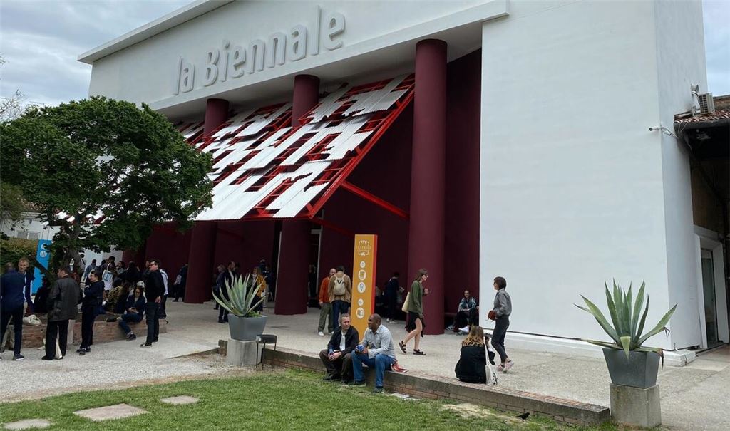 Wenige Tage vor Beginn hat die Kunstbiennale in Venedig keine Jury mehr. (Archivbild)