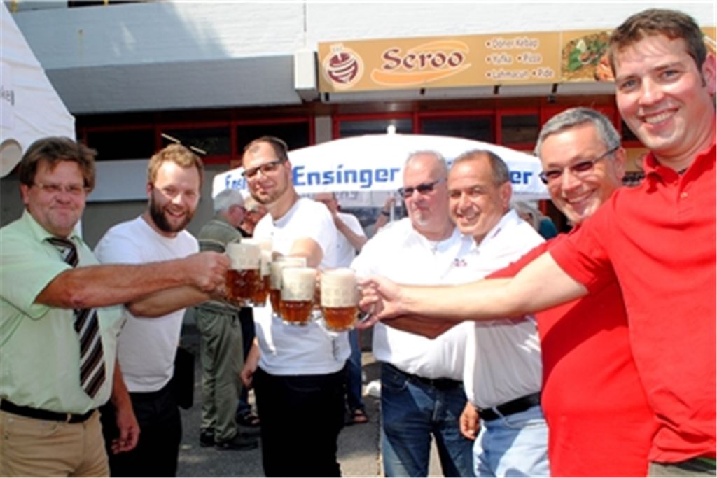 Wenn auf Alkohol verzichtet wird – hier eine Szene vom Wiernsheimer Straßenfest 2018 – könnten die Vereine womöglich bald auch im Enzkreis ihre Kasse durch den Verkauf aufbessern- 