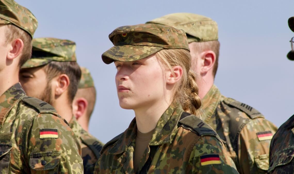 Wer den Bundeswehr-Fragebogen ignoriert, muss mit Konsequenzen rechnen? Alles Wichtige im Überblick.
