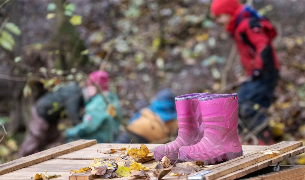 Wer ein Kind hat, hat oft auch Fragen. Die Eltern des Naturkindergartens Grashüpfer haben nun dank eines Förderprogramms eine weitere Ansprechpartnerin.