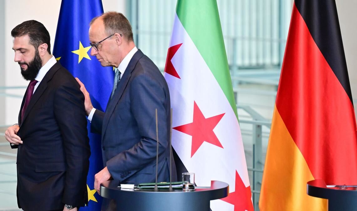 Wer hat die 80-Prozent-Zielmarke genannt, Syriens Übergangspräsident Ahmed al-Scharaa oder Kanzler Friedrich Merz (CDU)? Nicht so wichtig, meint die Bundesregierung.