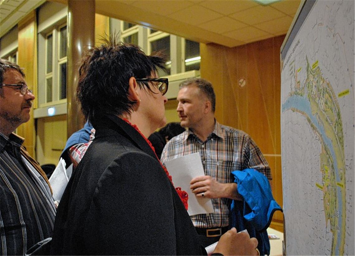 Wer macht wie mit? Vertreter von Vereinen, Schulen und anderen Einrichtungen informieren sich über die Möglichkeiten, sich bei der Gartenschau einzubringen.