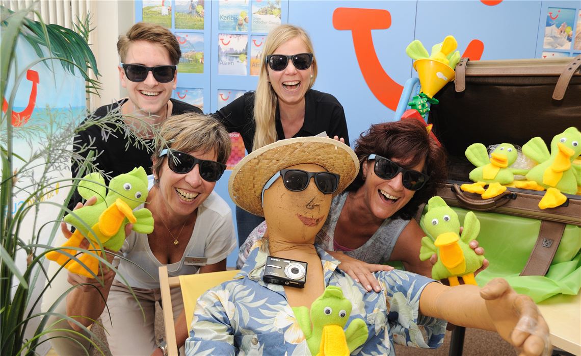 910_0008_112693_vh_Enzle_auf_Reisen_Sommeraktion_Tui_MT