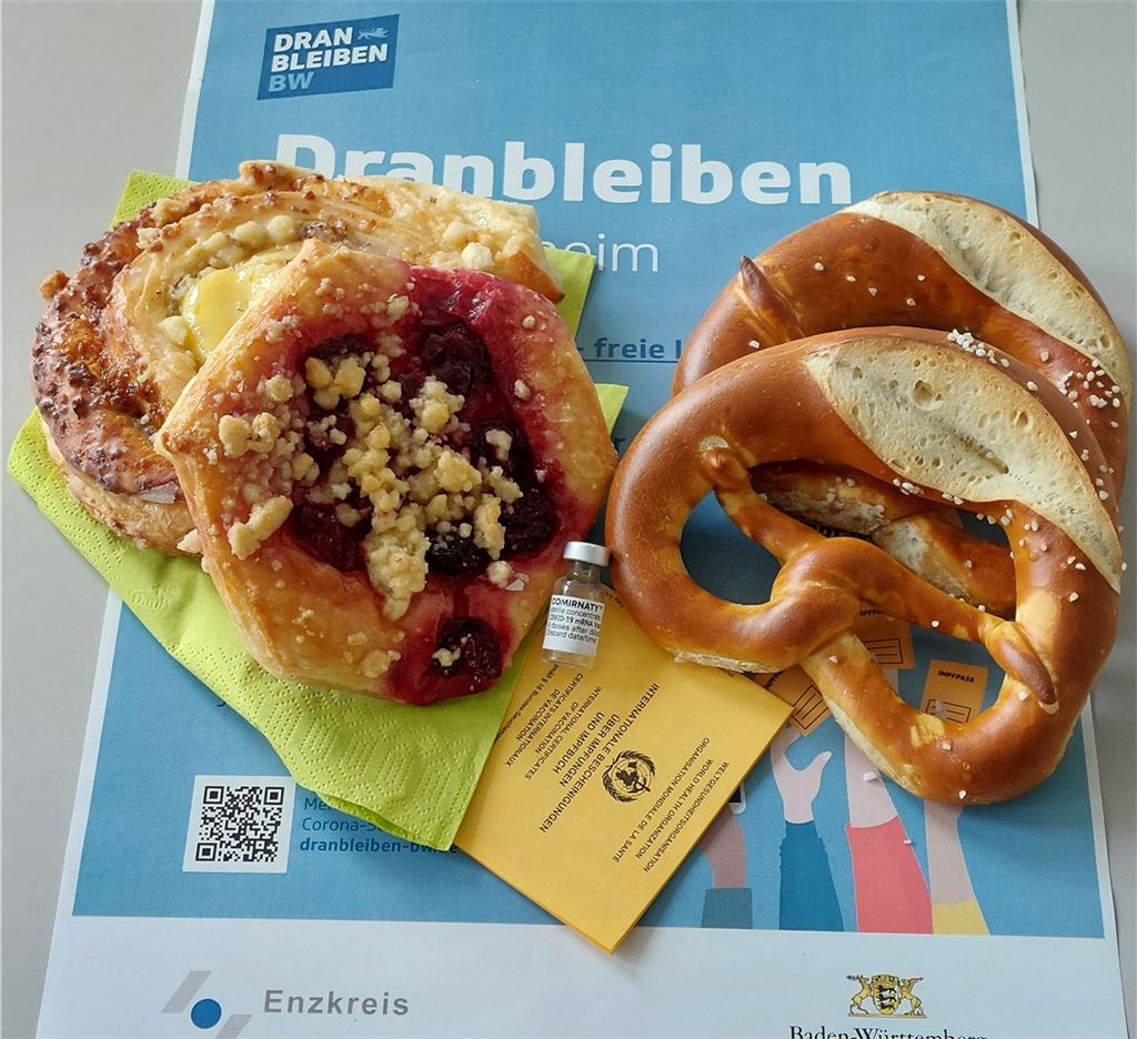 Wer sich am Samstag bei einer der Impfaktionen in Neuenbürg, Königsbach oder Enzberg impfen lässt, bekommt eine Brezel oder ein süßes Stückle. enz/Miriam Mayer