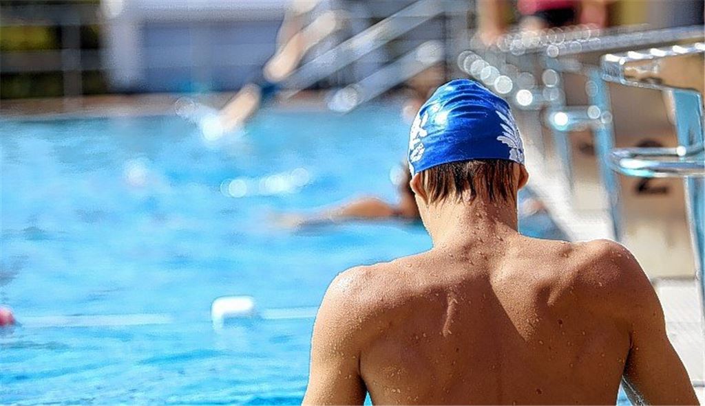 Vhs hilft beim Kauf von Freibad-Tickets