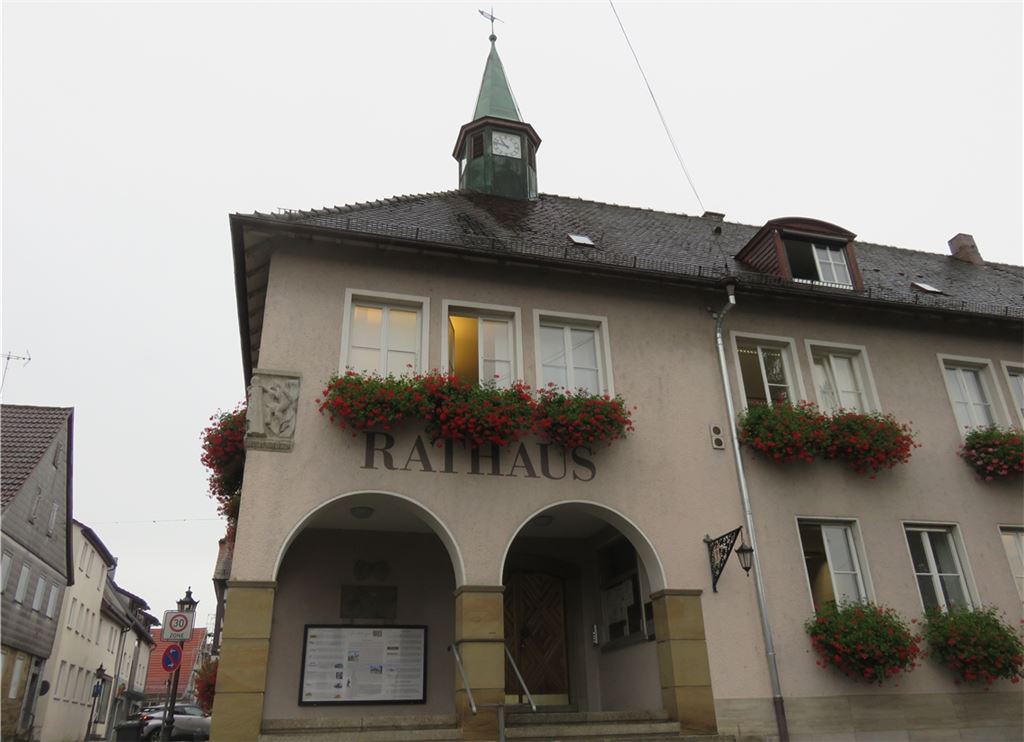 Wer sitzt hier im Knittlinger Rathaus künftig im Büro des Bürgermeisters? Foto: Becker