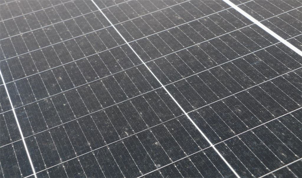 Wer soll städtische Dächer mit Solaranlagen bestücken? Archivfoto: Disselhoff
