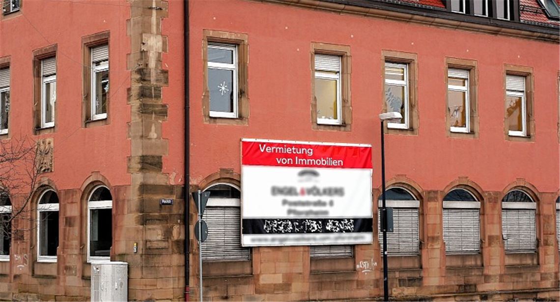 Werbebanner an der alten Post.