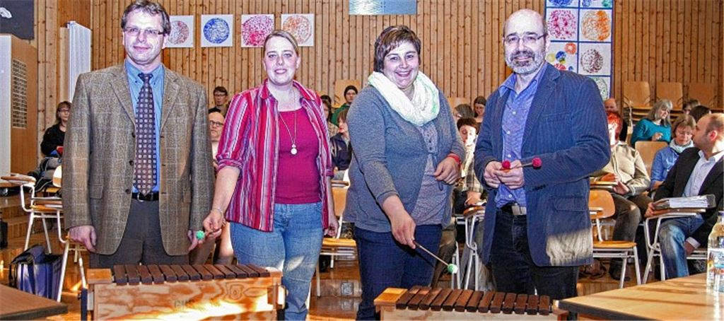 Werben für Gemeinschaftsschule (v.li.): Bürgermeister Andreas Felchle, Lehrerin und Gemeinschaftsschul-Expertin Christina Bier, Elternvertreterin Heike Mannuss und Rektor Joachim Eichhorn. Foto: Goertz