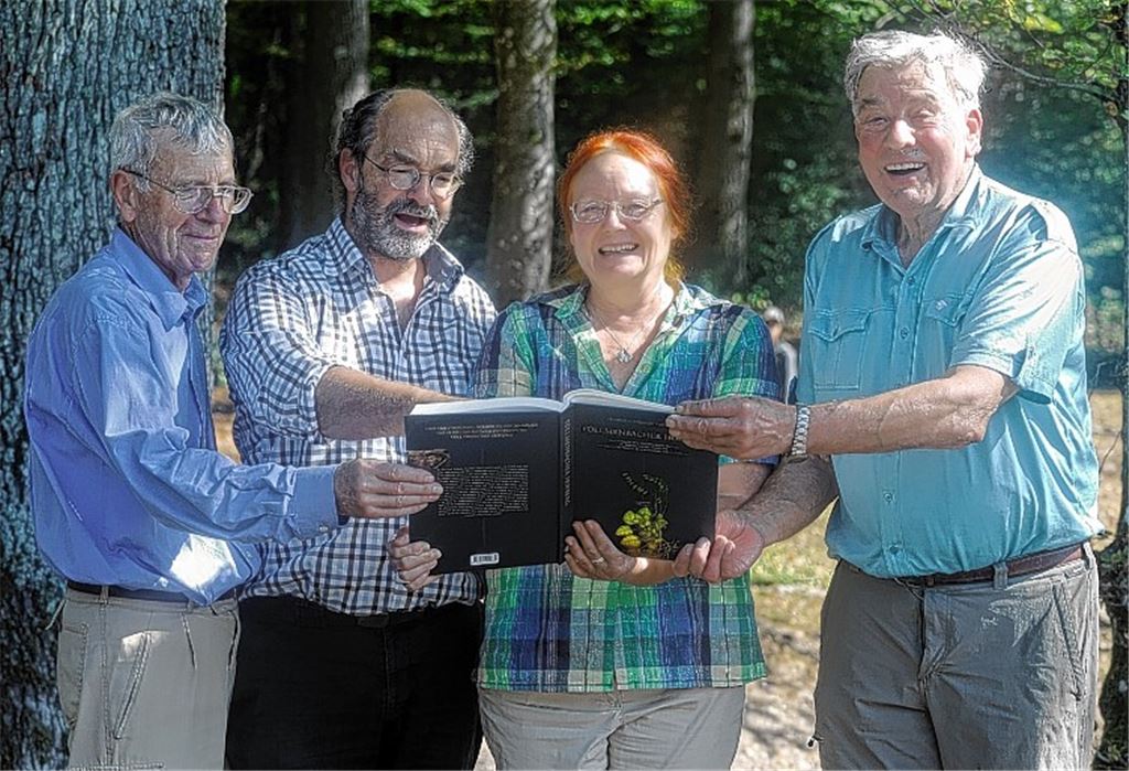 Zeichnungen geben Einblick in Pflanzenvielfalt
