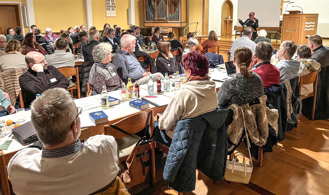 Wichtige Themen: Die Synodalen des evangelischen Kirchenbezirks Mühlacker treffen sich zu ihrer Herbsttagung im Saal der Paul-Gerhardt-Kirche im Eckenweiher. Foto: privat