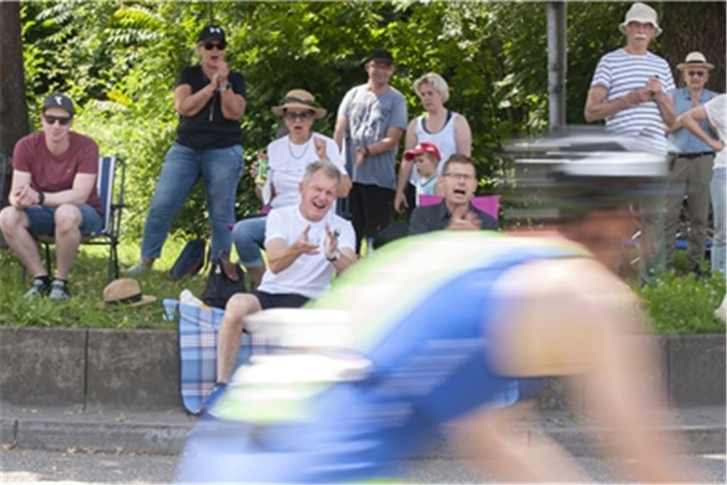 Wie in den vergangenen Jahren – hier beim Triathlon 2021 – erwarten die Veranstalter auch dieses Mal viele Fans, die die Athleten an der Strecke anfeuern. Fotos: Archiv, Huber