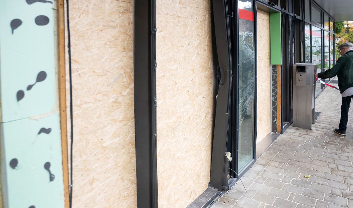Wie lange die Sanierung der verwüsteten Geschäftsstelle dauert, ist derzeit noch nicht klar. Foto: Archiv