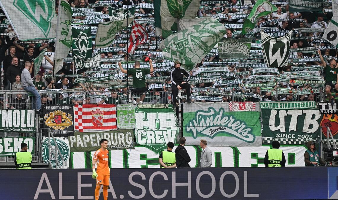Wiedersehen mit den Fans von Werder für Michael Zetterer.