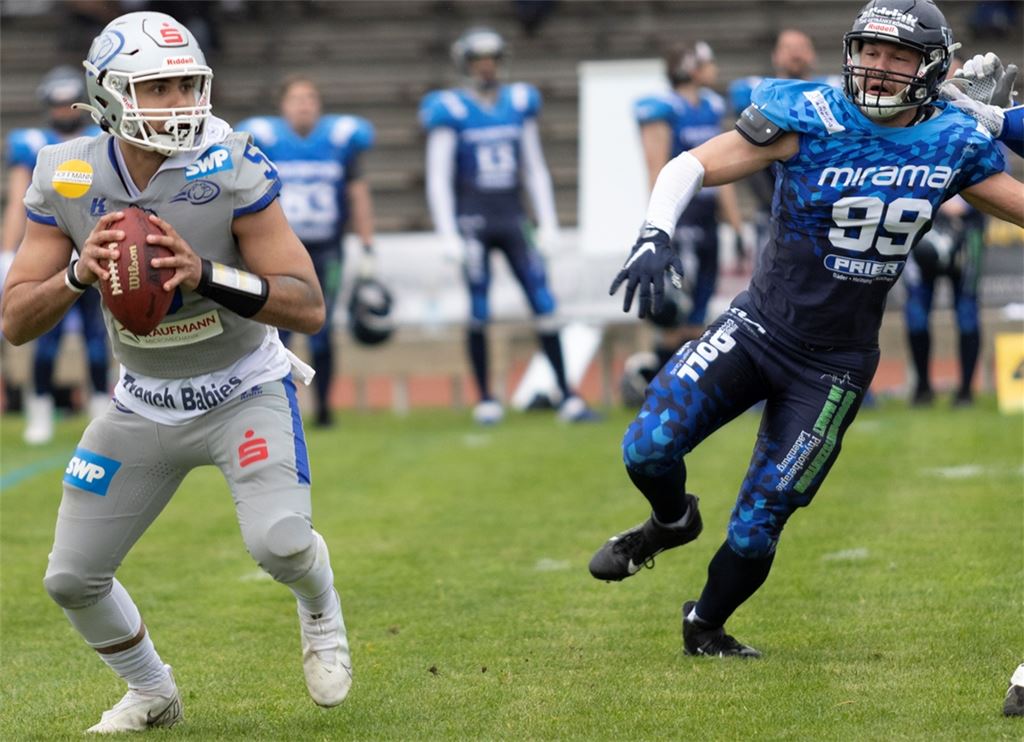 Wilddogs-Quarterback Jose Tabora in Aktion beim letzten Spiel. Foto: J. Hanser