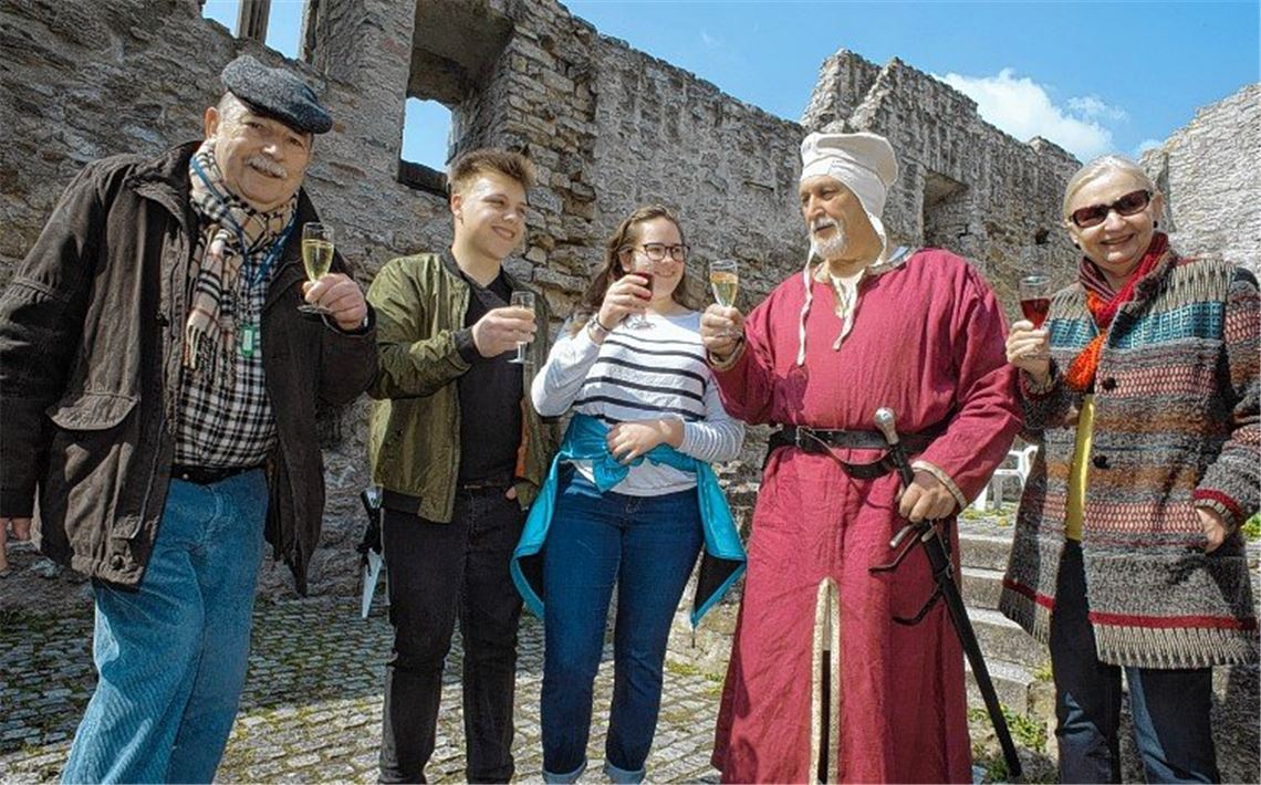 Willkommen auf der Burg! Willkommen auf der Burg!