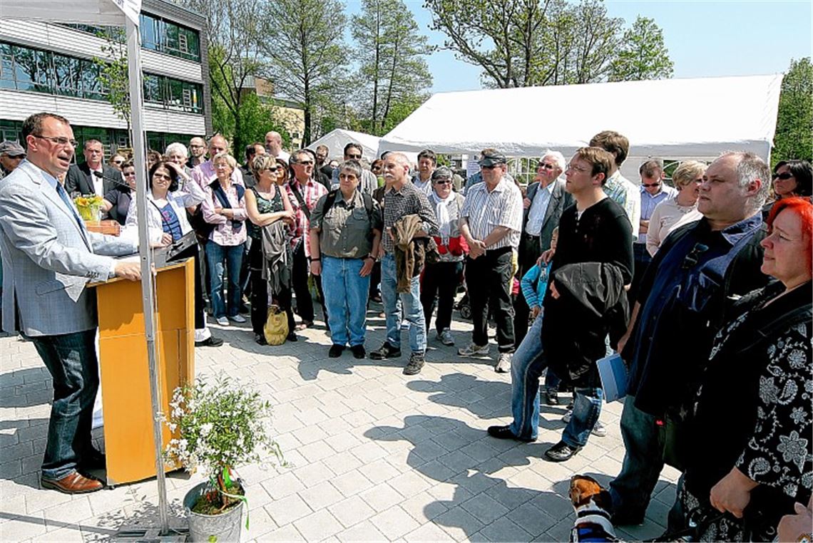 Willkommen in Mühlacker: Oberbürgermeister Frank Schneider stellt den neu zugezogenen Einwohnern seine Heimatstadt vor.
