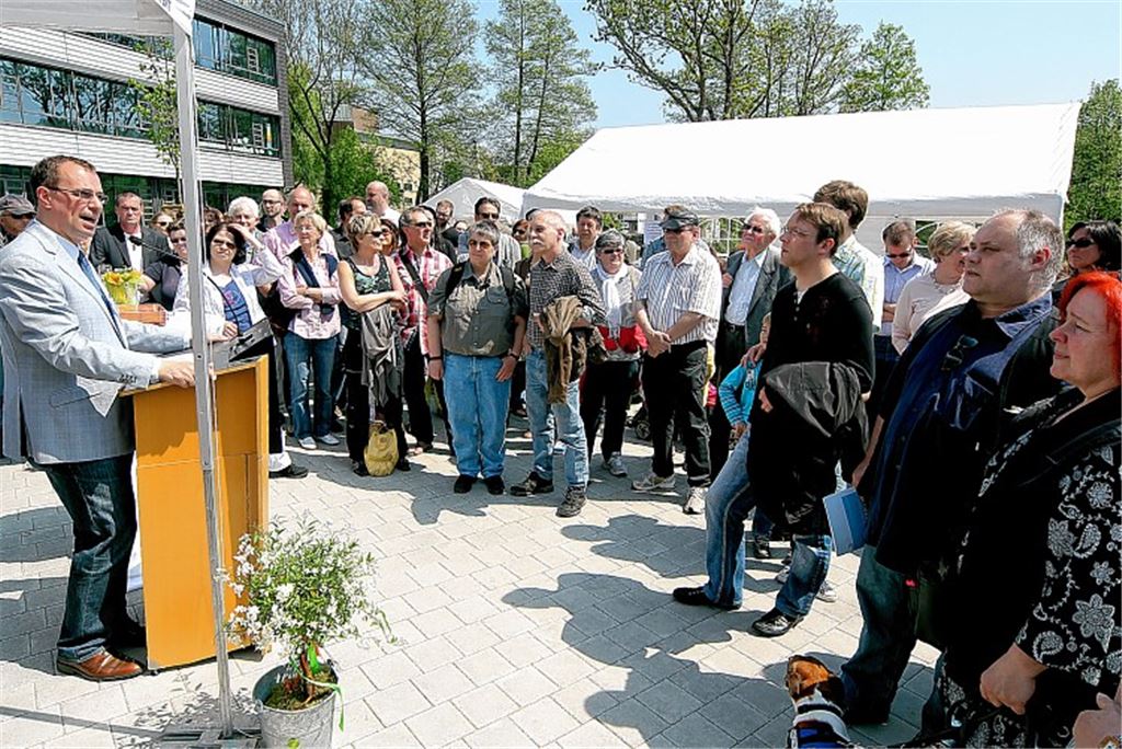 Willkommen in Mühlacker: Oberbürgermeister Frank Schneider stellt den neu zugezogenen Einwohnern seine Heimatstadt vor.