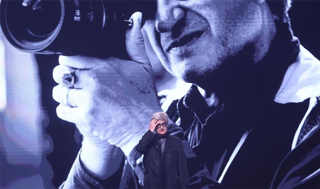 Wim Wenders wurde mit einem Ehrenpreis ausgezeichnet.