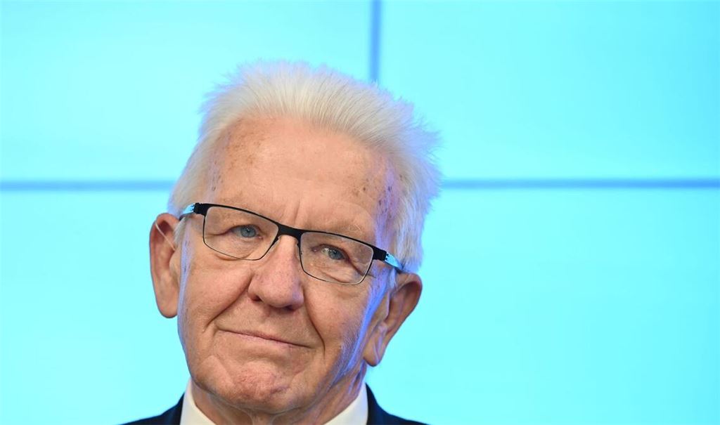 Winfried Kretschmann (Bündnis 90/Die Grünen) während seiner letzten Landespressekonferenz.