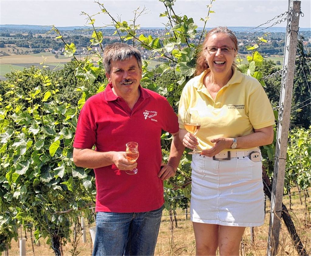 Winzer Otto Keller und Christa Scheid von der WG Knittlingen.