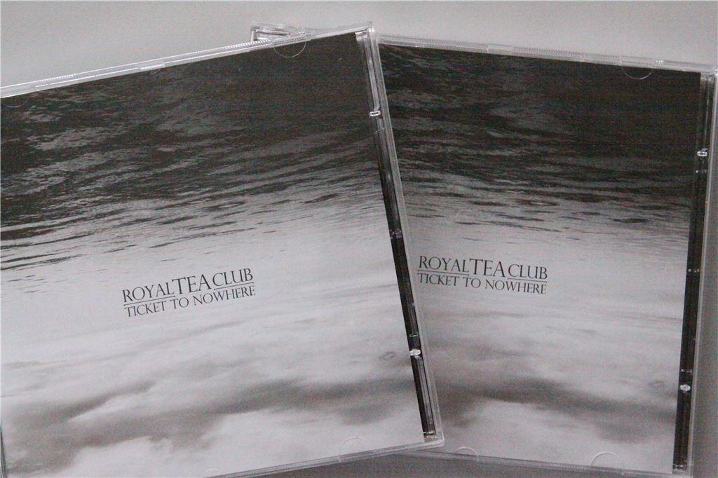 Wir verlosen zwei CDs der alternativen Rock-Band Royal Tea Club.