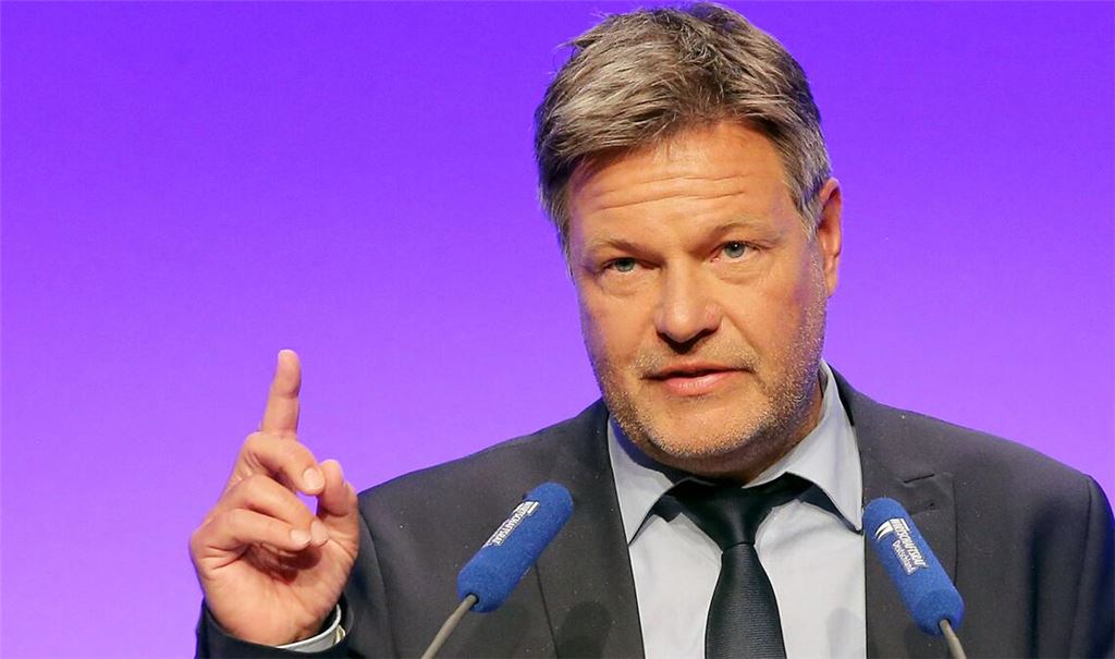 Wirtschaftsminister Robert Habeck erhöht den Druck, damit   das Heizungsgesetz noch vor der Sommerpause verabschiedet wird.