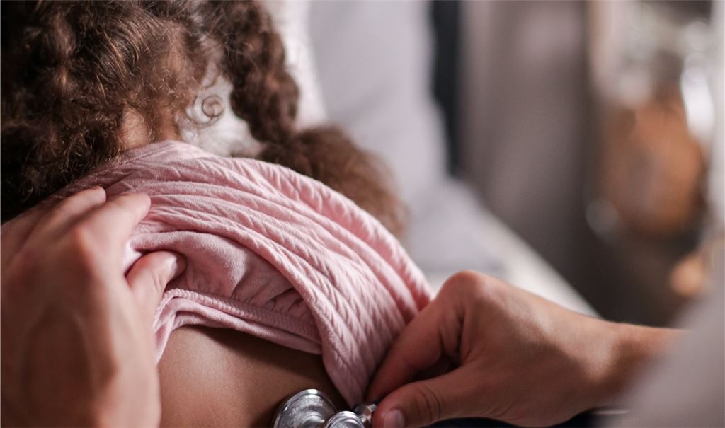 Wohl dem, der im Raum Mühlacker noch einen Kinderarzt hat, an den er sich wenden kann. Symbolfoto: pexels-cottonbro