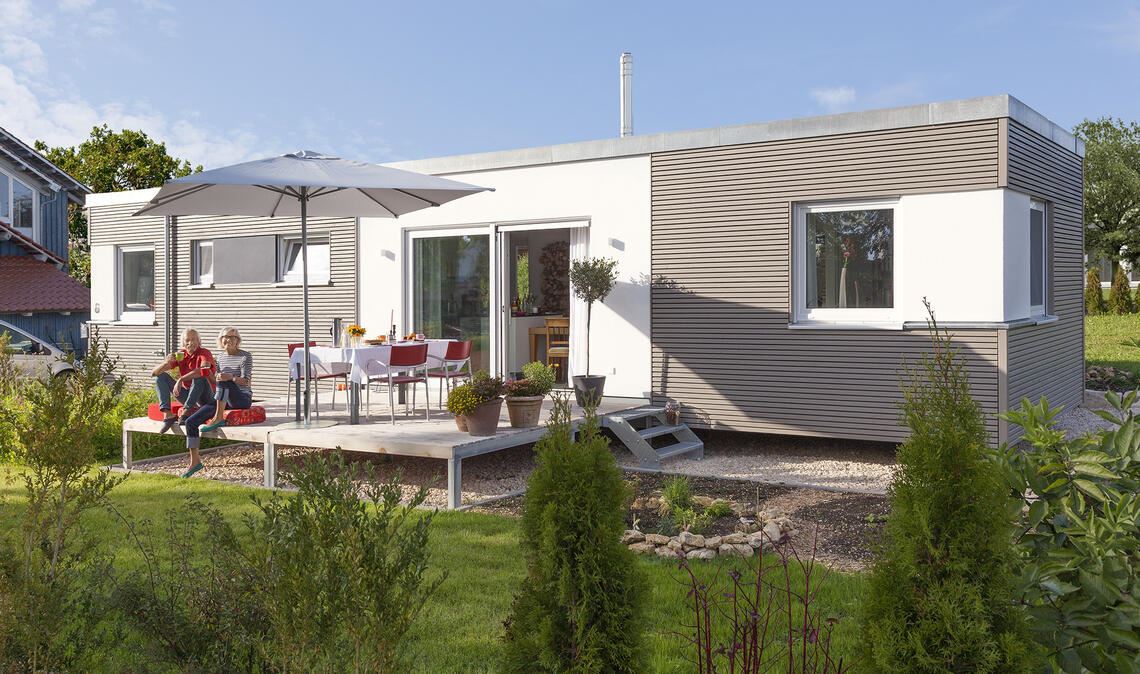 Wohnen im Tiny-House – hier ein Modell der Firma Schwörer – am Rande der Stadt auf dem Sendergelände: Diese Vision wartet nach wie vor auf die Umsetzung. Fotos: SchwörerHaus/Archiv