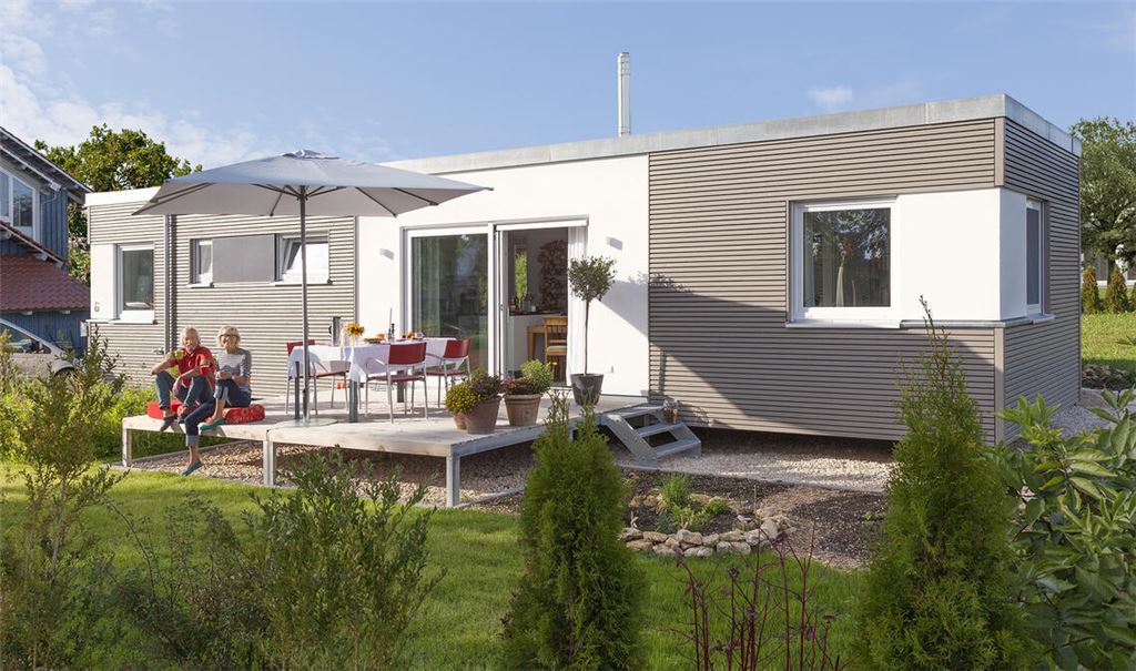 Wohnen im Tiny-House – hier ein Modell der Firma Schwörer – am Rande der Stadt auf dem Sendergelände: Diese Vision wartet nach wie vor auf die Umsetzung. Fotos: SchwörerHaus/Archiv