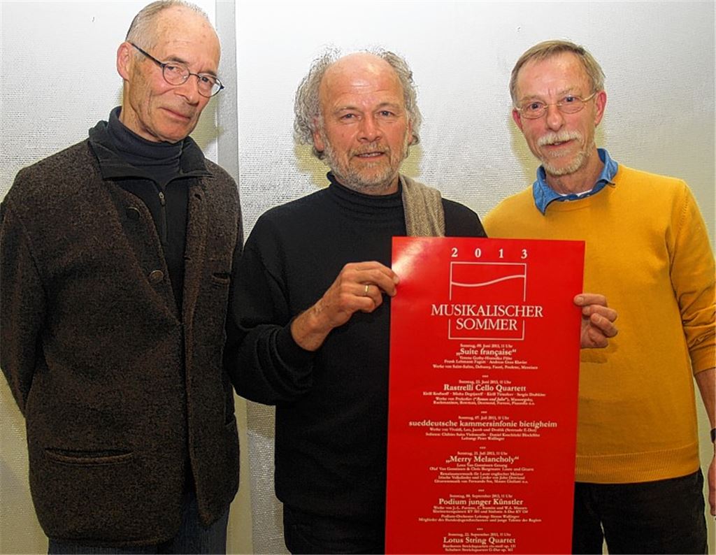Wolfgang Rieger (v.li.), Peter Wallinger und Dr. Johannes Bastian präsentieren das Programm des „Musikalischen Sommers“.