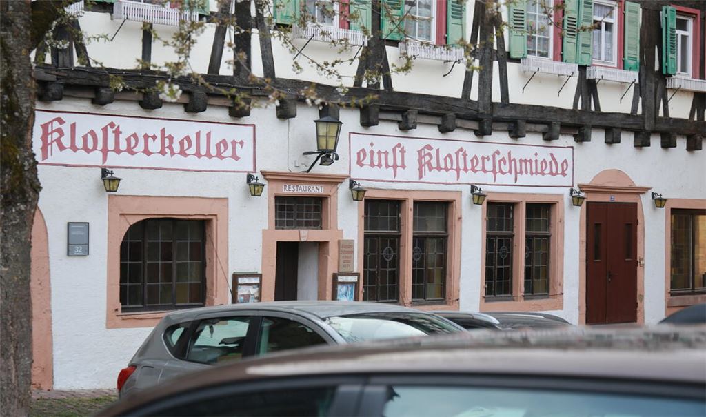 Wolfgang Scheidtweiler investiert im Welterbe Maulbronn: Der Klosterkeller soll zu neuem Leben erweckt werden. Ein Neubau mit kleiner Brauerei ist Teil des Plans. Fotos: Disselhoff