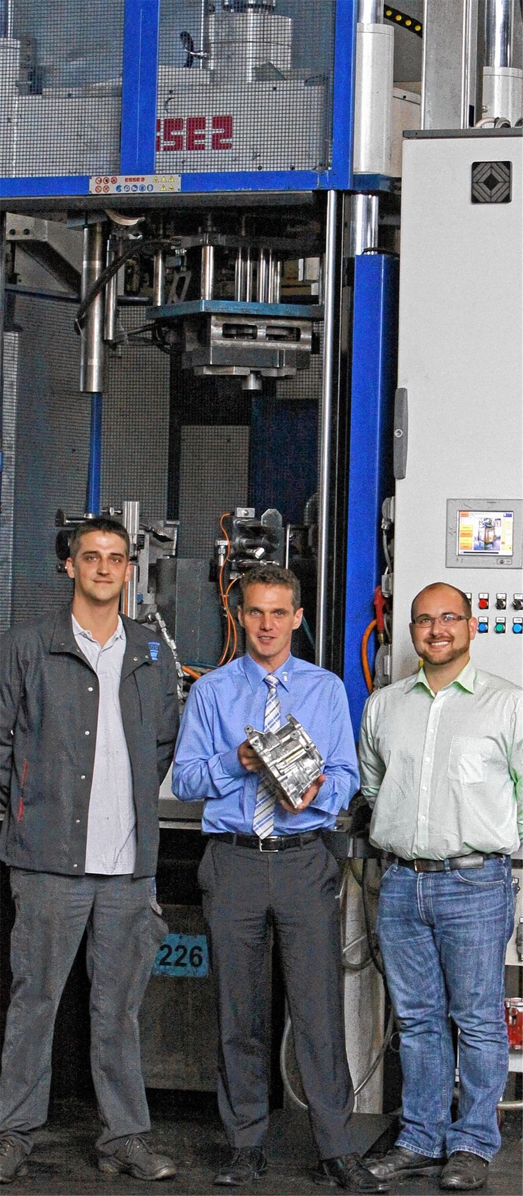 Wollen GMD Abele wieder zurück in die Erfolgsspur bringen (v. li.): Gießereileiter Thomas Mrugalla, Geschäftsführer Jochen Lindner und Georgios Sismanidis, Leiter der Instandhaltung. Foto: Goertz