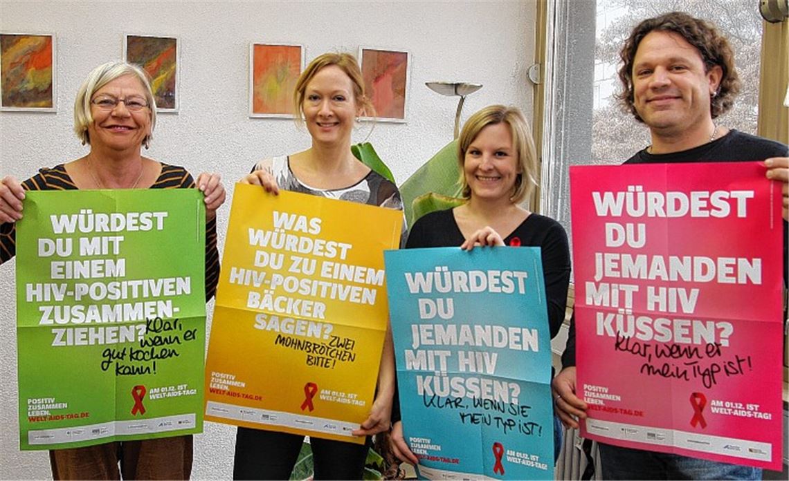 Wollen über die Krankheit Aids aufklären (v. li.): Renate Thon, Heike Sabisch, Claudia Jancura und Georg Jonczyk, Leiter der Beratungsstelle.